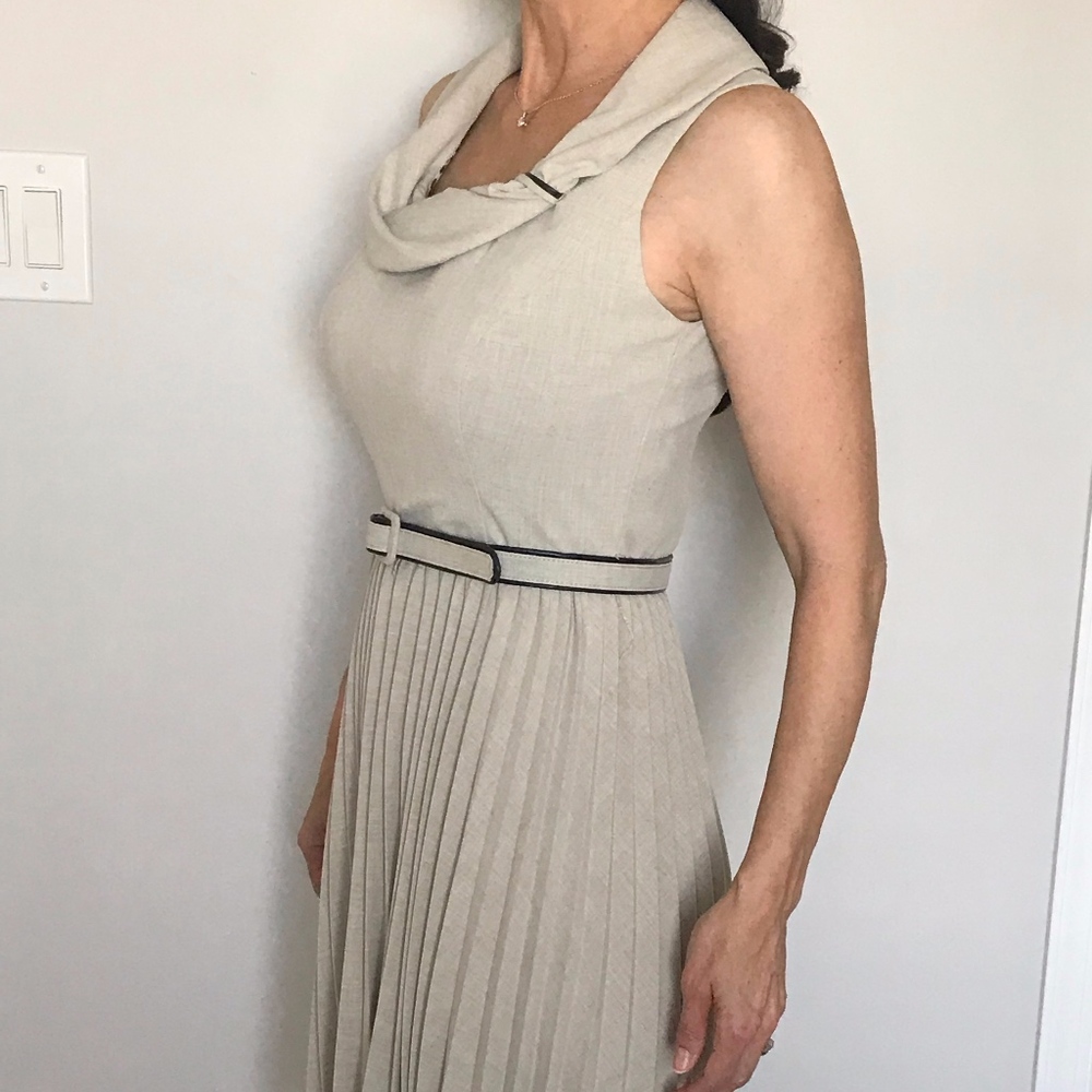 Donna Ricco dress with pleated skirt in taupe